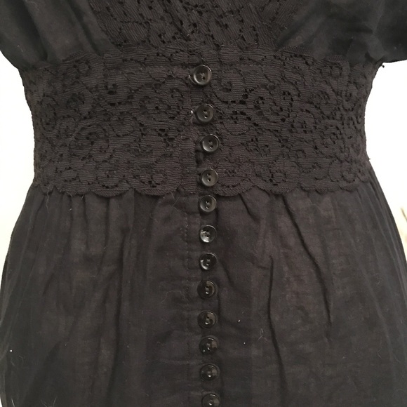 Nine West Sheer & Lace Deep Vneck short sleeve top - Picture 2 of 7